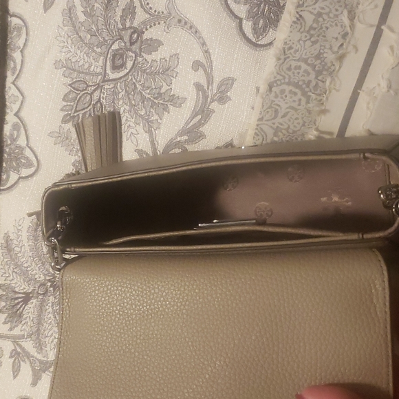 Tory Burch Thea Mini Bag - Picture 6 of 10